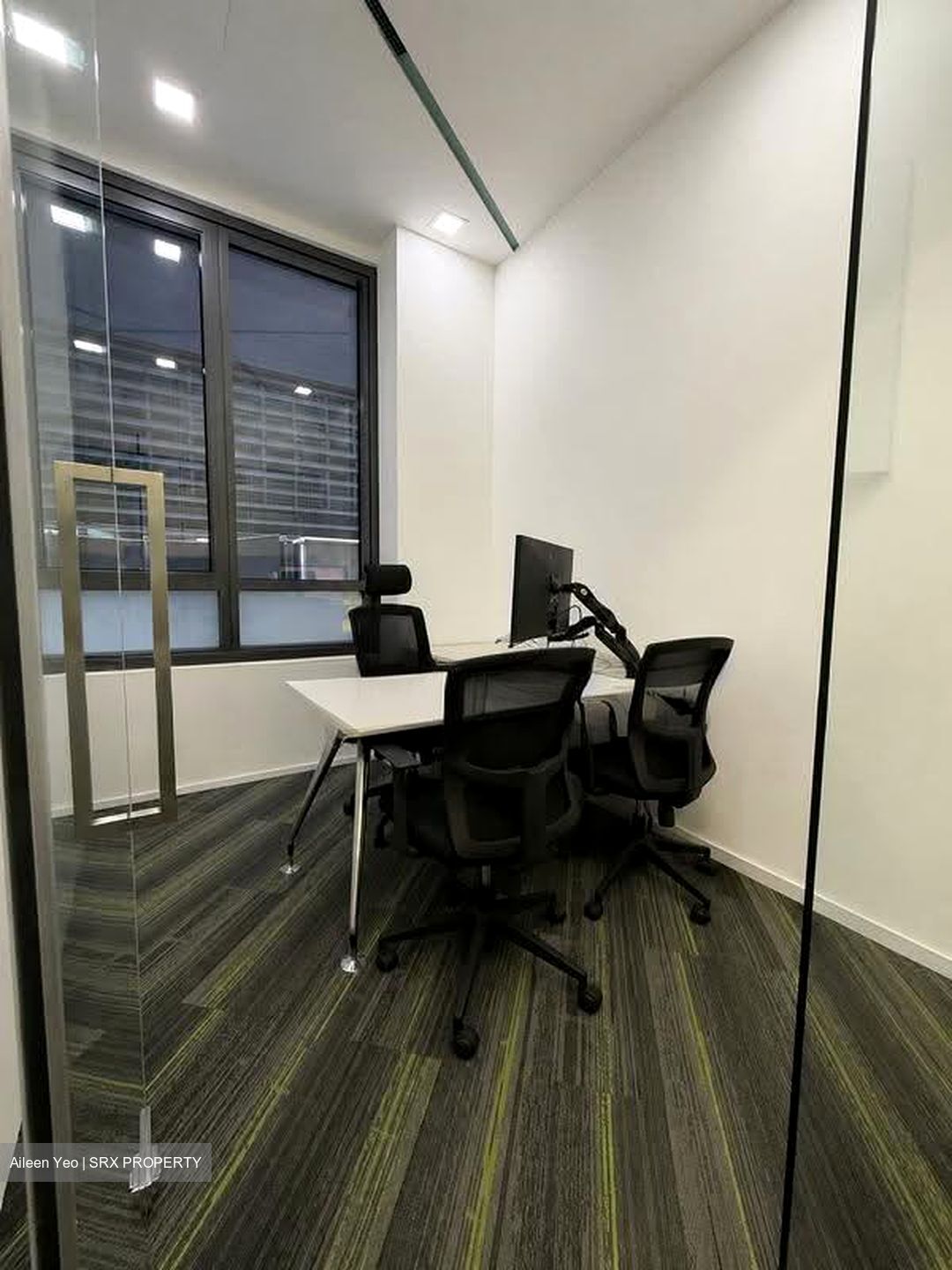 PLUS (D1), Office #622074681